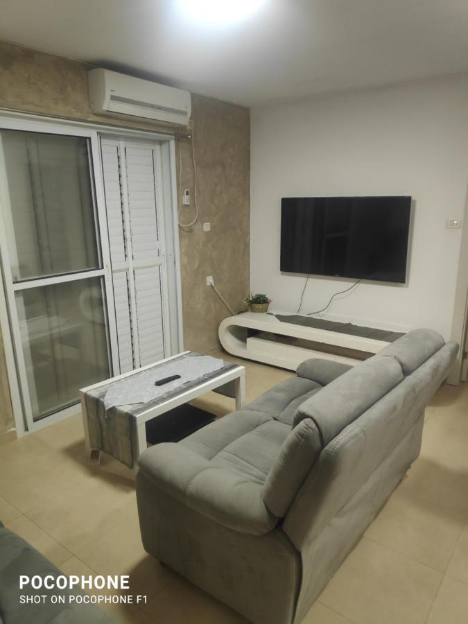 סוויטה של אלון Apartment Arad Ngoại thất bức ảnh