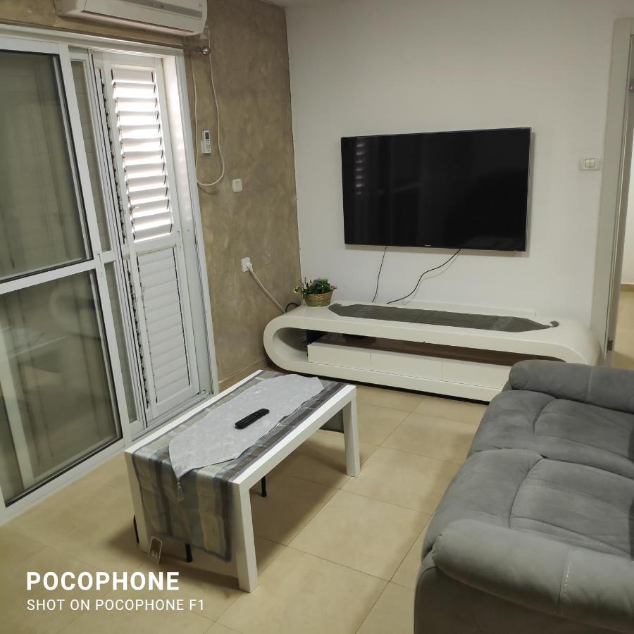 סוויטה של אלון Apartment Arad Ngoại thất bức ảnh